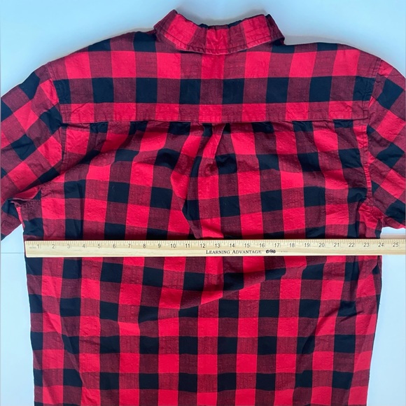 St. John’s Bay Men’s Red Flannel Shirt - Picture 3 of 4